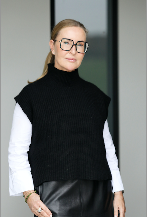 Sleeveless Polo Neck